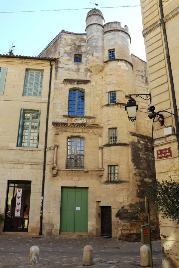 Uzes, Au Coeur Du Centre Medieval Le Logis Du Consul Un Bien D'Exception Du Xvieme Siecle Exterior photo