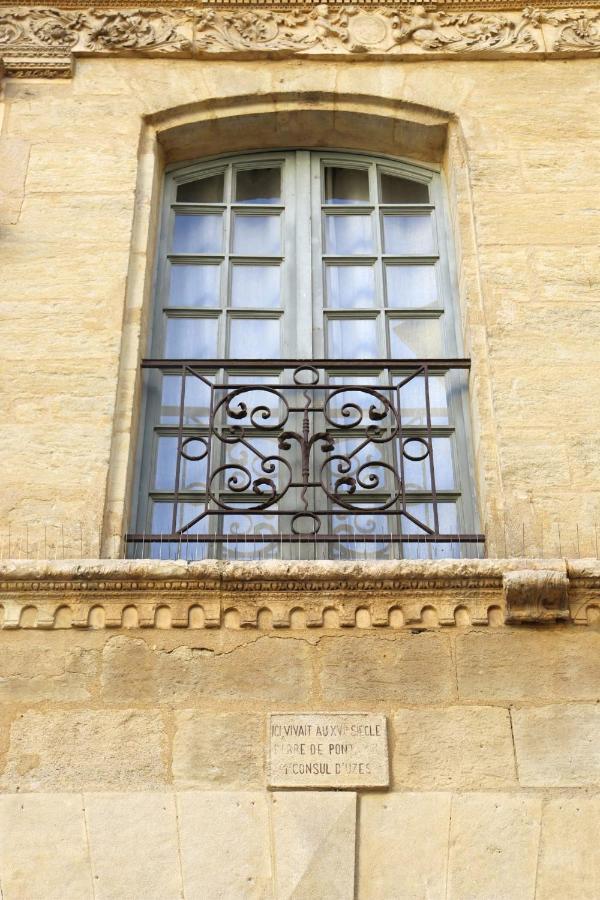 Uzes, Au Coeur Du Centre Medieval Le Logis Du Consul Un Bien D'Exception Du Xvieme Siecle Exterior photo